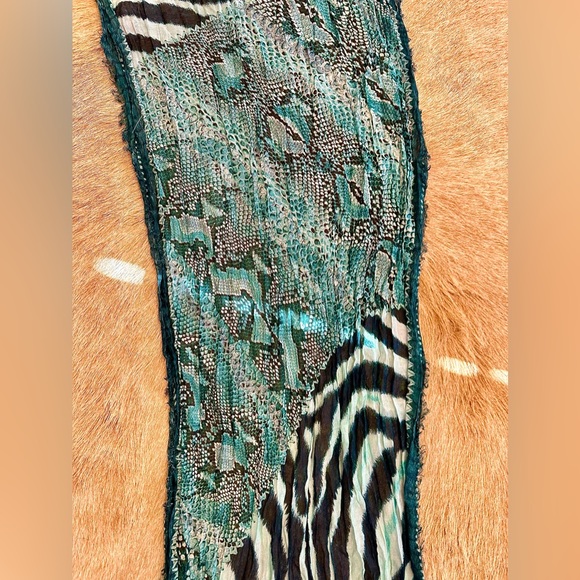 NWOT Roberto Cavalli mixed animal print scarf/head scarf - Picture 9 of 9